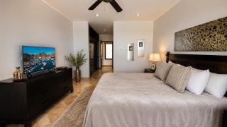 Luxury Pedregal Condo Walk to Cabo Marina - 3