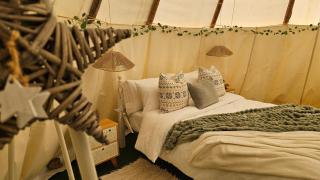 Boutique Teepee Sleeps 2 with Pool - 8