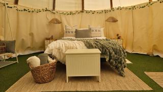 Boutique Teepee Sleeps 2 with Pool - 5