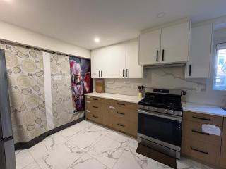 Downtown Vancouver Cozy Homestay - Walk to FIFA Stadium & Sky Train, Free Parking & Wifi - 8