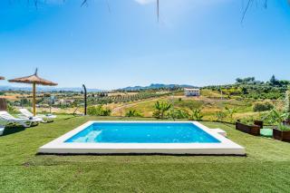 Cubo's Villa Di Hermosa View - 8
