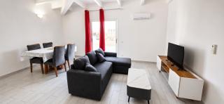 Stylish Penthouse Near Beach with Large Terrace - 6