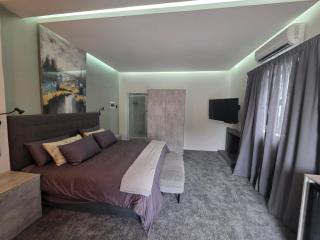 Terra Nova Suites and Spa - 8