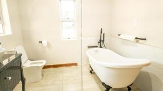 36 Alexander Guesthouse,Highlands,Harare - 4