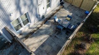 Private King Sized Basement Apartment 2 Main Queen Bedrooms With 2 Full Private Bathrooms In Each Queen Bedroom - 5