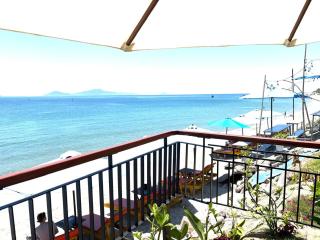Bungalow Beach Front - 5