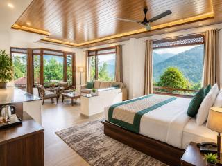 Skywood by Vankuteer - Pool & Mountain view Rooms - Kandāghāt - 9