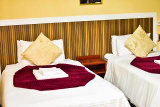 MKHUZE INN - 7