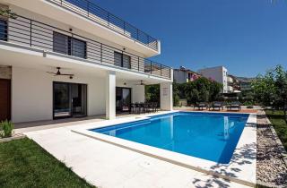 Exquisite blend of modern elegance and traditional Dalmatian charm !! - 9