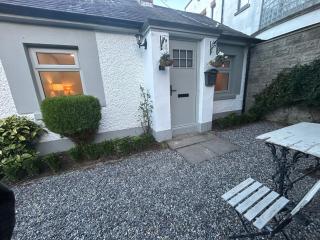 Malahide Village Cottage - 6