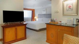 Crowne Plaza Qingdao by IHG - 5
