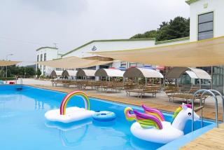 Jeongeup Geumgang Duseungsan Glamping - 1