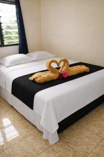Hidden Haven - Group Retreat-Sleeps 7 - 2