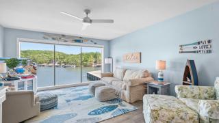 Reel Relaxation Waterfront Comfort & Views - 7
