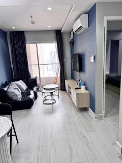 Grand Royale Suites - Luxury Mall & Entertainment Tower - 1