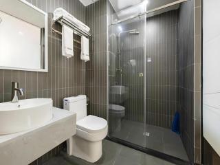 Thank Inn Hotel Guangdong Zhuhai Jiwan Hongqi Central Sqaure - 1