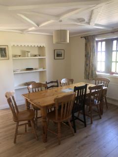 Wells House & Gardens Self Catering Gardeners Cottage - 4