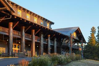 Glacier Park Lodge - East Glacier Park - 8