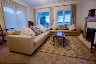 Bay View Apartments Historic Beachfront Haven Restful, Charming, Unbeatable Views - 4