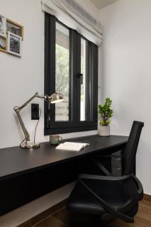 BLACK FRAME Studio - 5 Min from Metro - 5