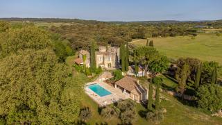 Château Les Boissieres aux portes d'Uzes 26 couchages Piscine Sauna en bord de rivière Cadre exceptionnel - 9