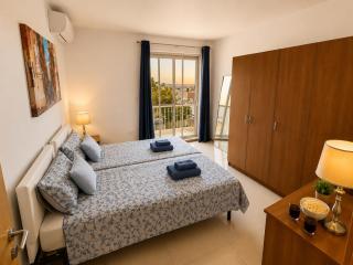 'Ammorin' with Seaview - 2 Bedrooms - 2