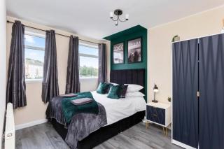 The Urban Nest - Vibrant 3 Bed Home with Garden - 7