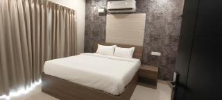 Skyline Suites - 8