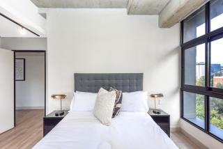The Lineal 521 - Urban 1BR Escape in Sandton Rooftop Pool Access - 3