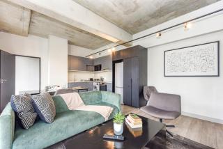 The Lineal 521 - Urban 1BR Escape in Sandton Rooftop Pool Access - 7