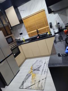 Modern Luxury 3BR Home 15 mins to Ikeja - 3