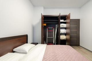 3-6 Vozdvizhenka, Dehtiarna 6, Kyiv centre, stunning city view, Petrovdom Apartment - 1