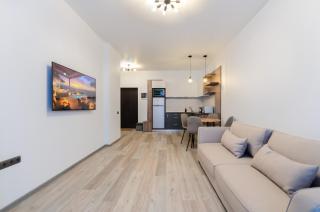 3-6 Vozdvizhenka, Dehtiarna 6, Kyiv centre, stunning city view, Petrovdom Apartment - 0