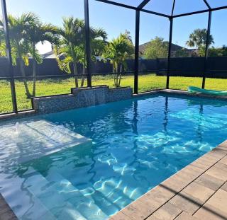 Brand New Ultra Luxury 4 bedroom heated pool home - 0