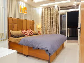 GenZ stays Luxurious flat in dehradun - 8