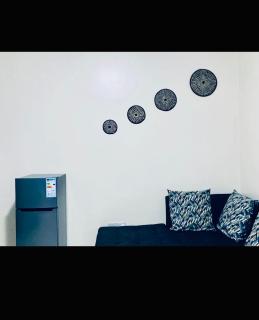 Place to stay in Kampala with unlimited Wi-Fi and Play station - 7