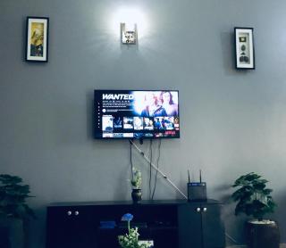 Place to stay in Kampala with unlimited Wi-Fi and Play station - 5