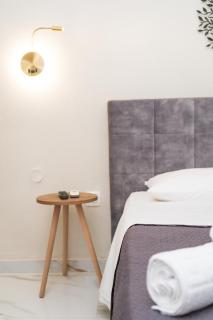 Penelope - Luxury Sea Front Studio - 7