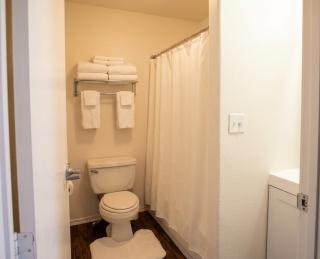 The Canyon Escape-Private Suite, Kitchen & 20 Mins to Grand Canyon South Rim-84A - 1