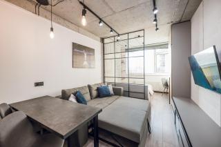 10-68a Manhattan, Beresteiskyi 11, Kyiv, Politekh metro nearby, panoramic city view, 15 kW backup power, Petrovdom Apartment - 4