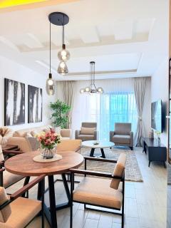 Luxury 2-Bedroom En Suite Retreat - 3