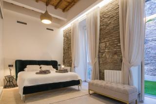 Authentic Studios Alcazaba - 1