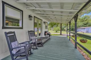 Blue Pond Cottage Retreat Near Lake Conroe - 5