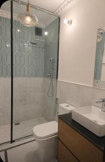 Gorgeous & Spacious 1 bed 1 bath in heart of GK2! - 3