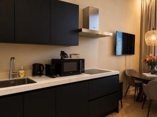 Breda Apartment w Kitchen & Private Bathroom 2p - 1