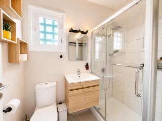 2 BR, Sea View, Balcony, Pool, Near Beach - Casa Terracotta - 2