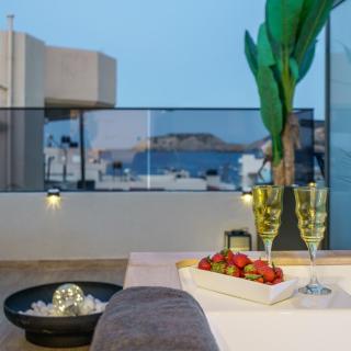 New Charavgi Suites with Jacuzzi, 40m from Agia Pelagia Beach - 1