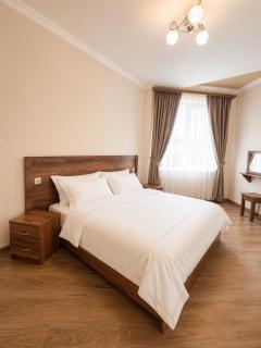 Luxury Stay with Pool in City Center - 2