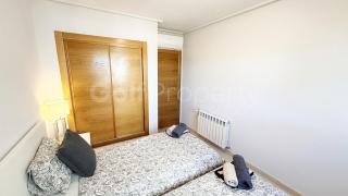 Beautiful 2 Bed Apartment with Golf Course Views - 9