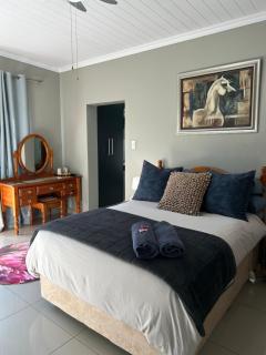 Peace Lily Garden Cottage - 1